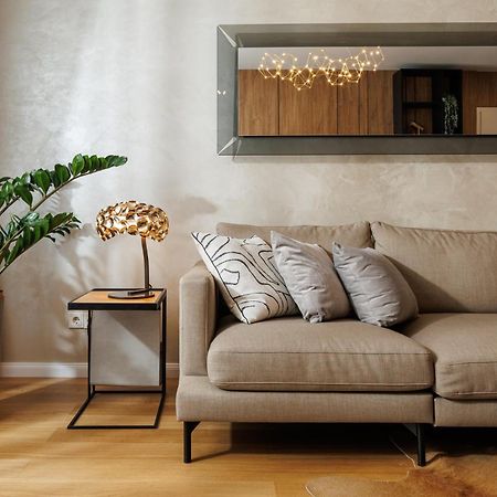 Pure Living Apartment W. Private Parking บราชอฟ ภายนอก รูปภาพ