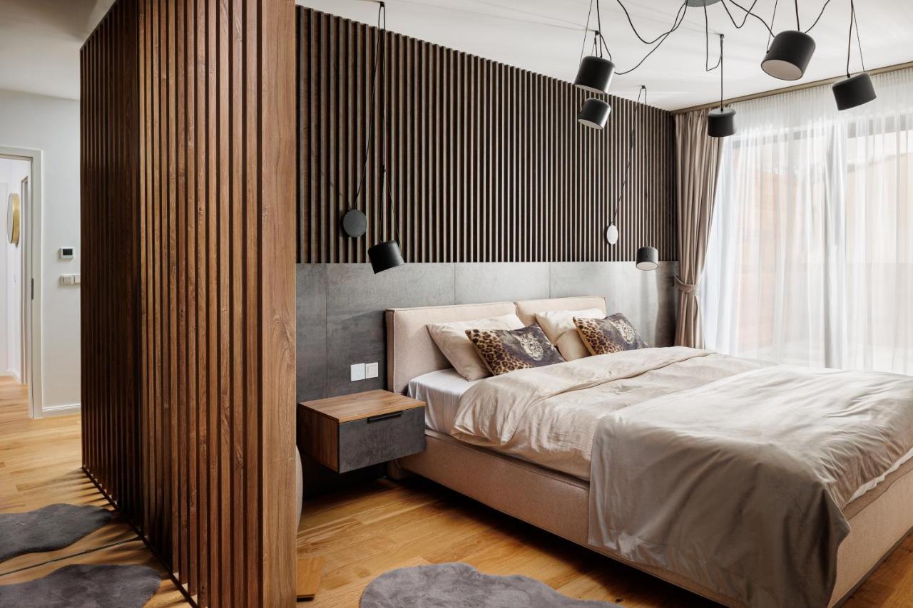 Pure Living Apartment W. Private Parking บราชอฟ ภายนอก รูปภาพ