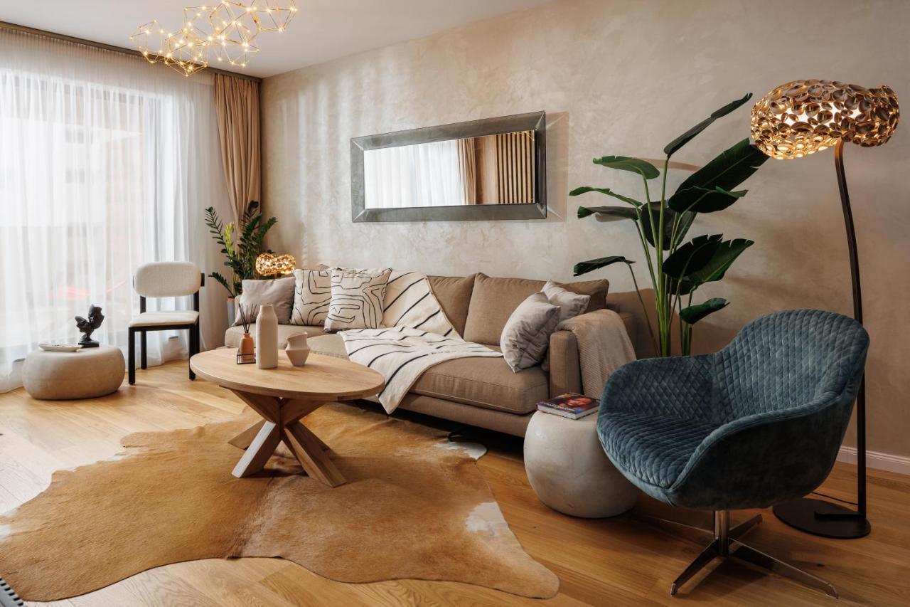 Pure Living Apartment W. Private Parking บราชอฟ ภายนอก รูปภาพ