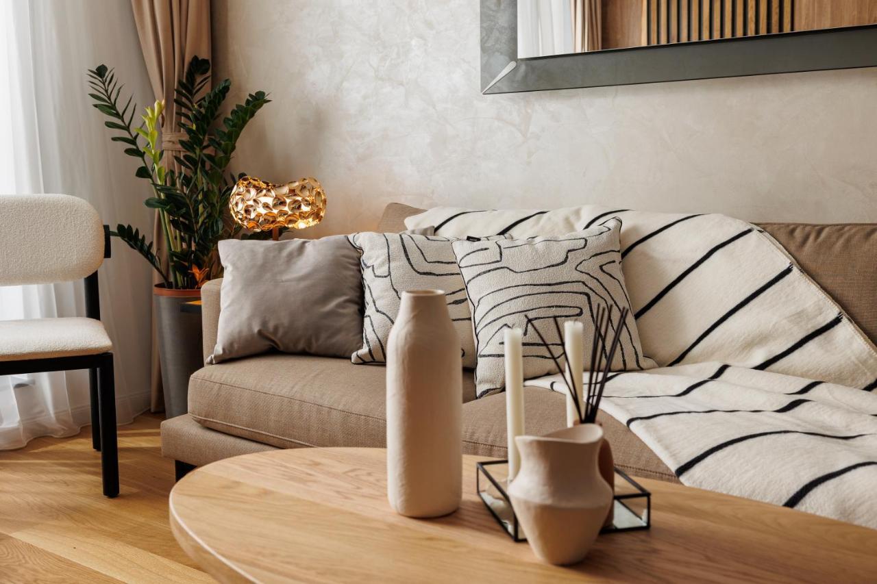 Pure Living Apartment W. Private Parking บราชอฟ ภายนอก รูปภาพ