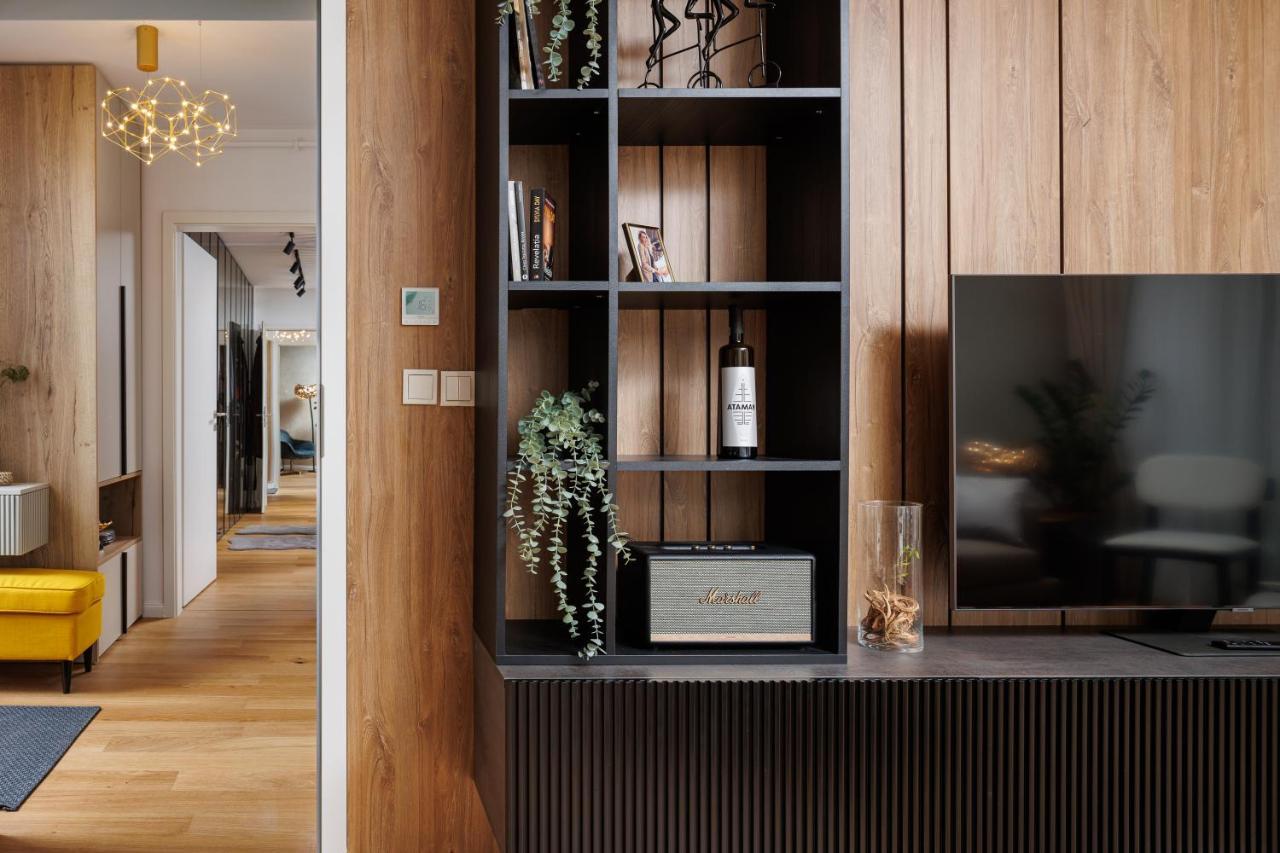 Pure Living Apartment W. Private Parking บราชอฟ ภายนอก รูปภาพ
