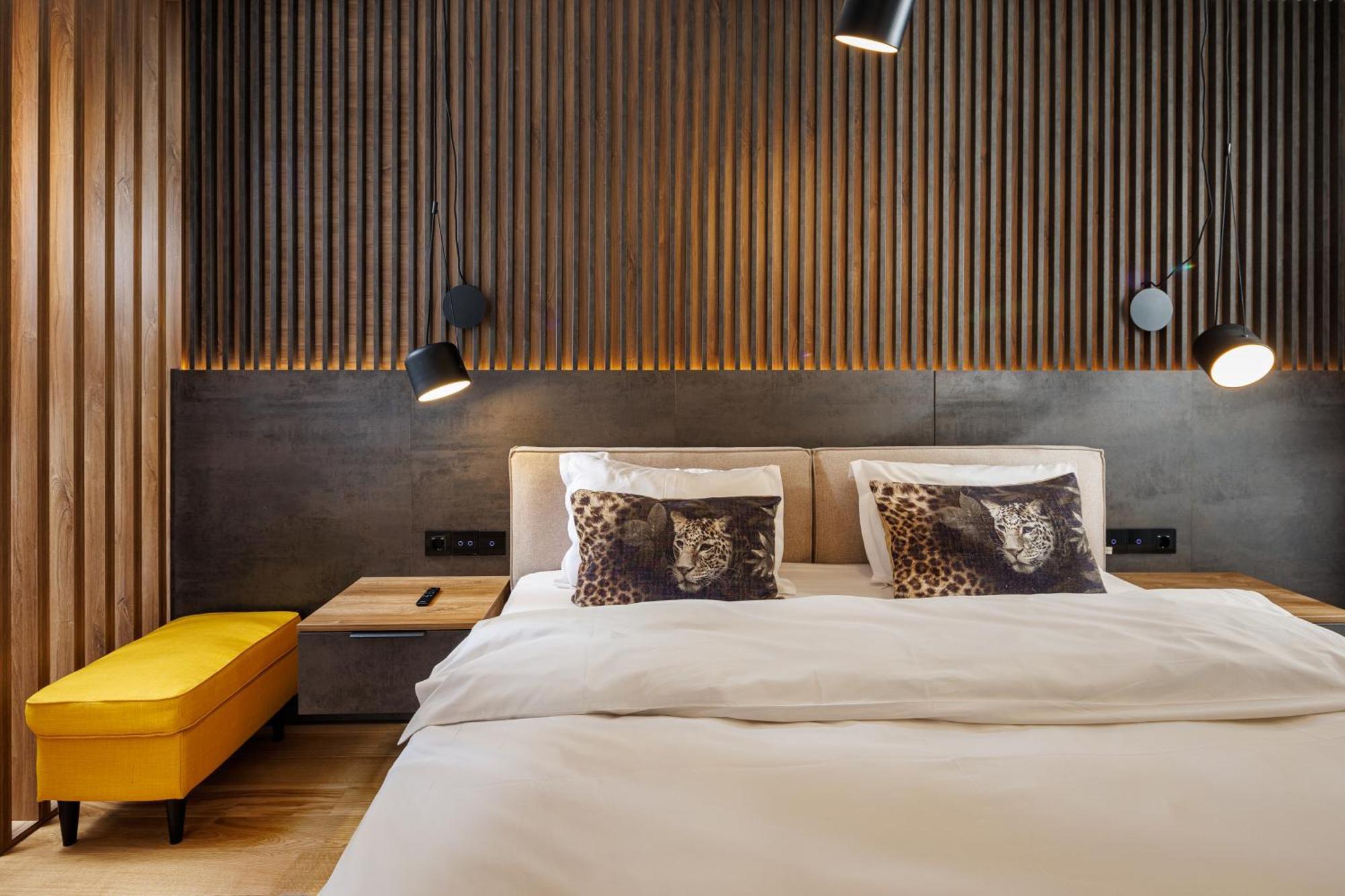Pure Living Apartment W. Private Parking บราชอฟ ภายนอก รูปภาพ
