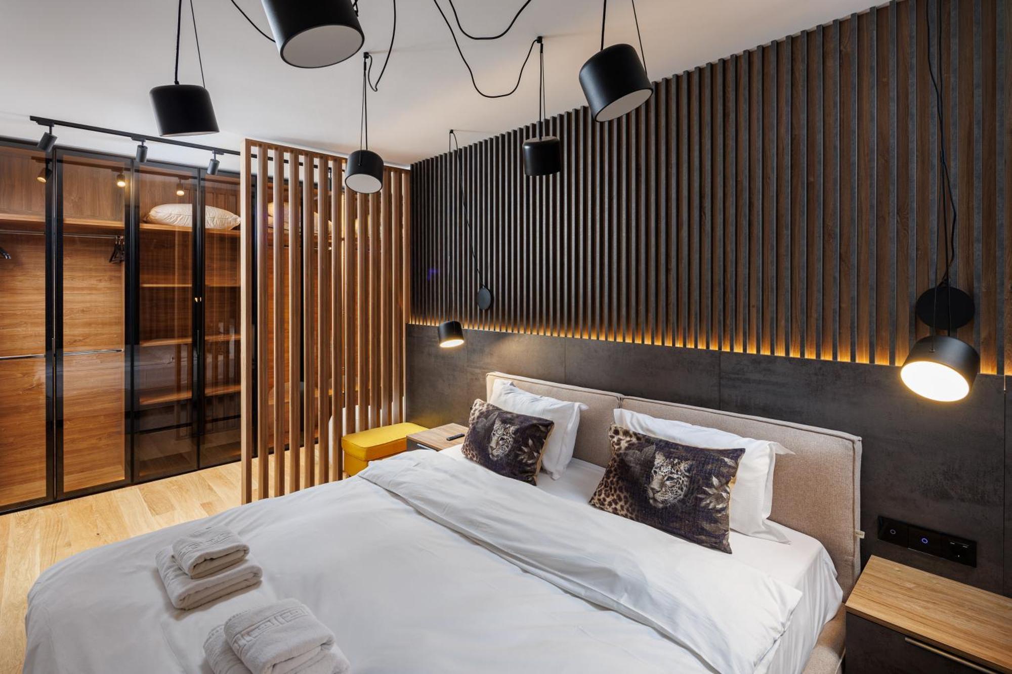 Pure Living Apartment W. Private Parking บราชอฟ ภายนอก รูปภาพ